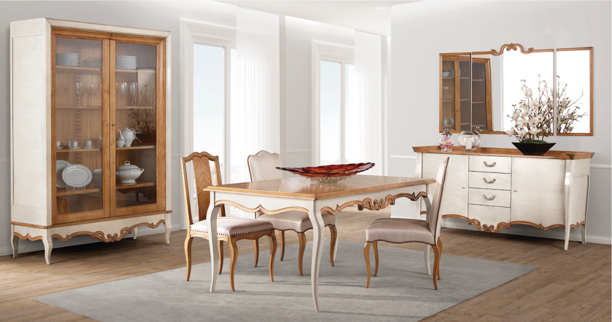 Sala de jantar com mesa, louceiro e aparador clássica